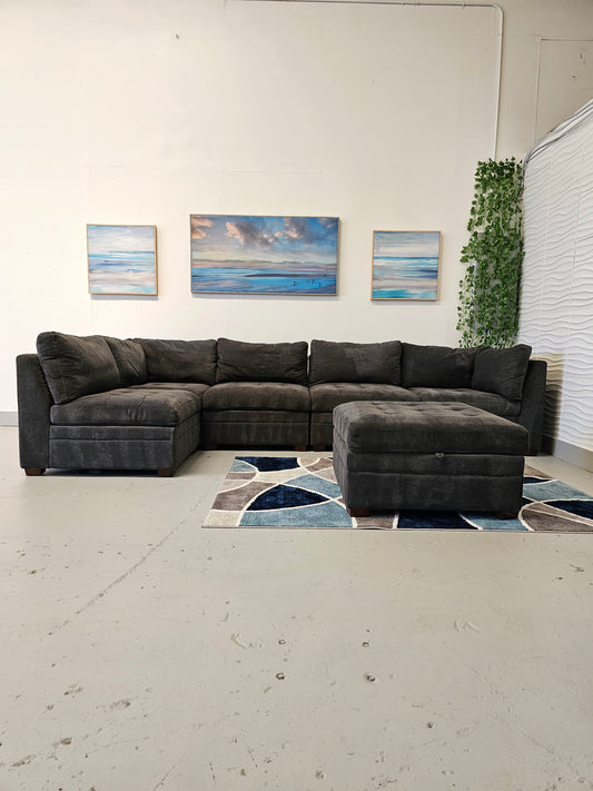 Thomasville Tisdale Fabric Sectional with Storage Ottoman
